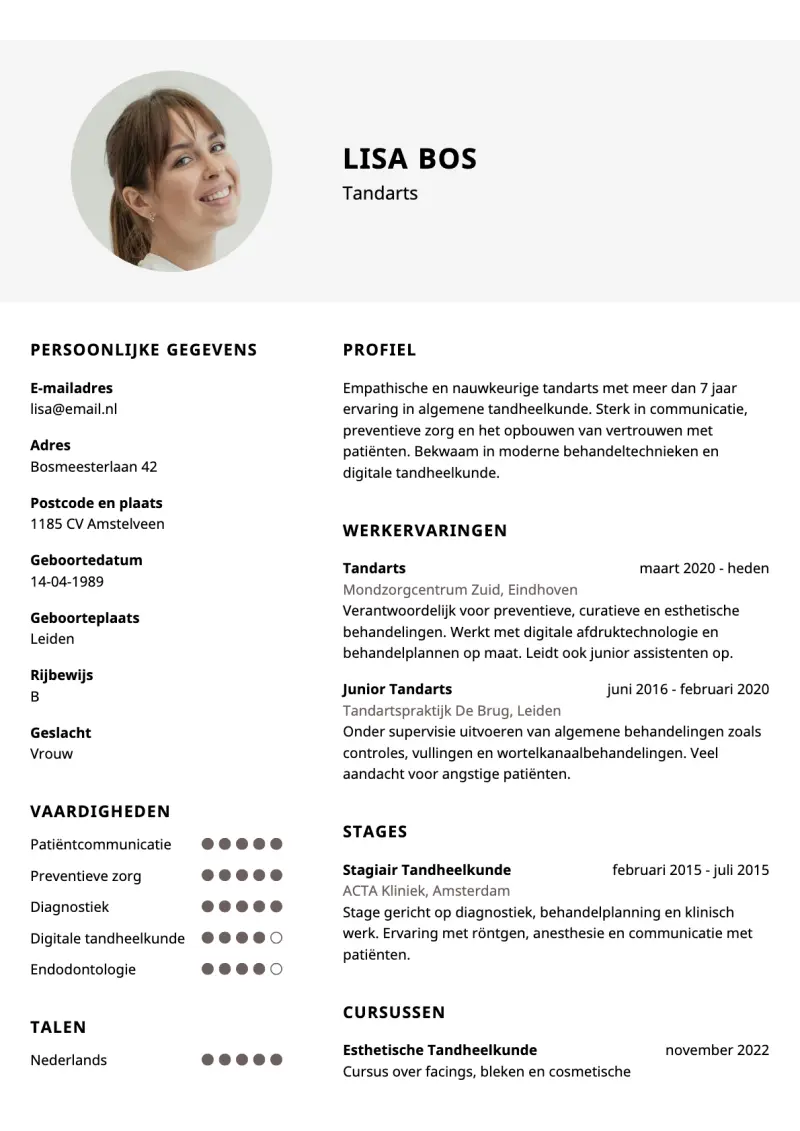 Voorbeeld van het Elegant Zachtroze & Warm Bruin cv-template
